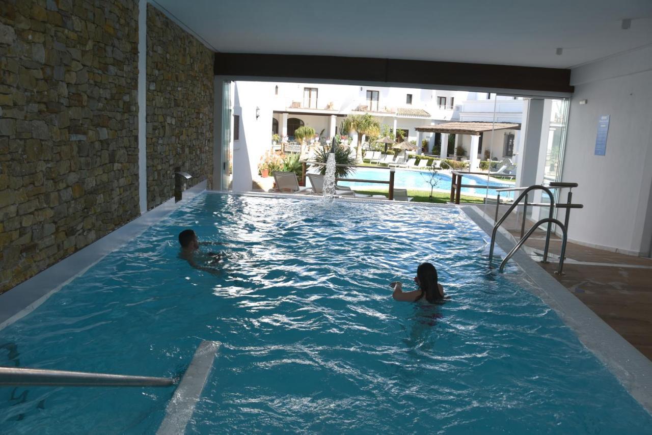 Hotel Dona Lola Zahara Захара-де-лос-Атунес Экстерьер фото